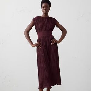 Banana Republic Factory Burgundy Pleated Midi Dress